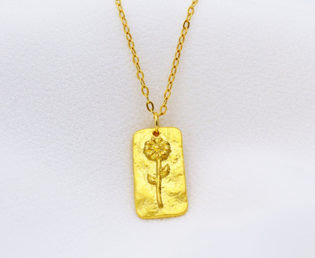 April Birth Flower Necklace, Birthstone Stone Necklace, Daisy Birth Flower Necklace, Mom Gift, Personalized Necklace, Push Present