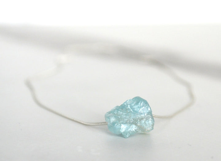 Aquamarine Necklace, March Birthstone Necklace, Raw Stone Aquamarine Necklace, Layering Necklace, Boho Necklace, Healing Crystals