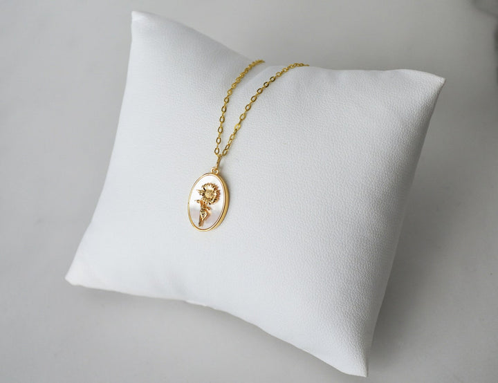 August Pearl Birth Flower Necklace - Poppy - Birth Month Flower Jewelry