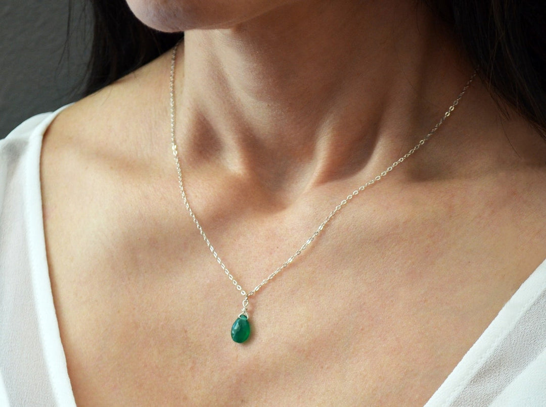 Dainty Green Onyx Necklace, May Birthstone Necklace, Genuine Semi Precious Green Onyx Stone, Wife Gift, Bridesmaid Gift, Mom Gift