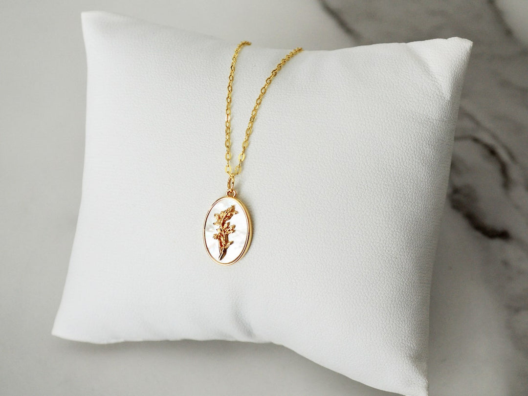 December Pearl Birth Flower Necklace - Poinsettia - Birth Month Flower Jewelry