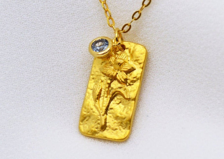 March Birth Flower Necklace, Birthstone Stone Necklace, Daffodil Birth Flower Necklace, Mom Gift, Personalized Necklace, Push Present