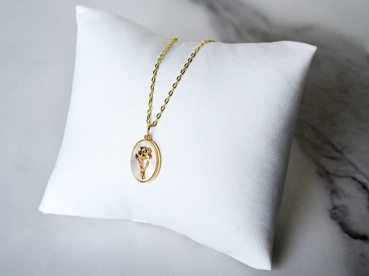 March Pearl Birth Flower Necklace - Daffodil - Birth Month Flower Jewelry