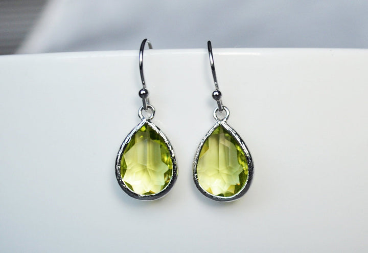Peridot earrings, August Birthstone Gift, August Birthstone earrings, Bridesmaid earrings, Peridot Birthday Gift for Her, Tear Drop Earrings