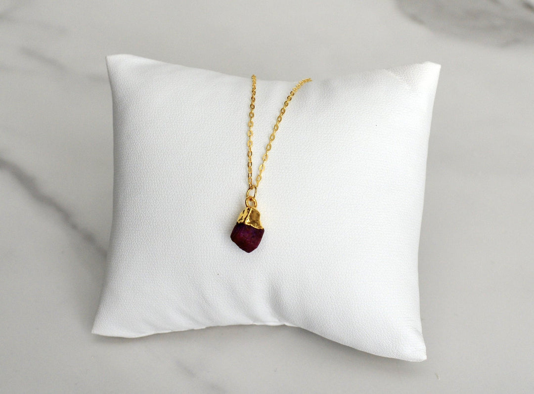 Ruby Raw stone Necklace, July Birthstone Necklace, Bridesmaid Gift, Layering Necklace, Healing Crystal Necklace, Natural Stone Necklace