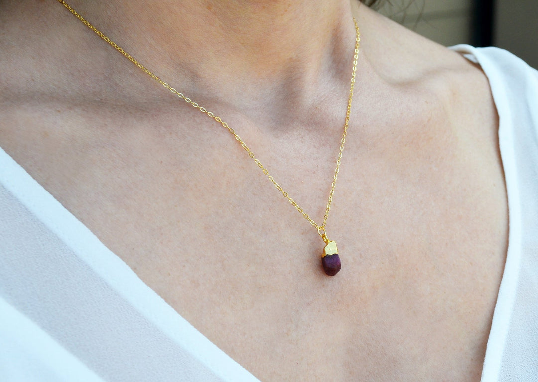 Ruby Raw stone Necklace, July Birthstone Necklace, Bridesmaid Gift, Layering Necklace, Healing Crystal Necklace, Natural Stone Necklace