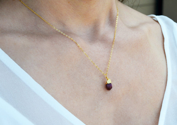 Ruby Raw stone Necklace, July Birthstone Necklace, Bridesmaid Gift, Layering Necklace, Healing Crystal Necklace, Natural Stone Necklace