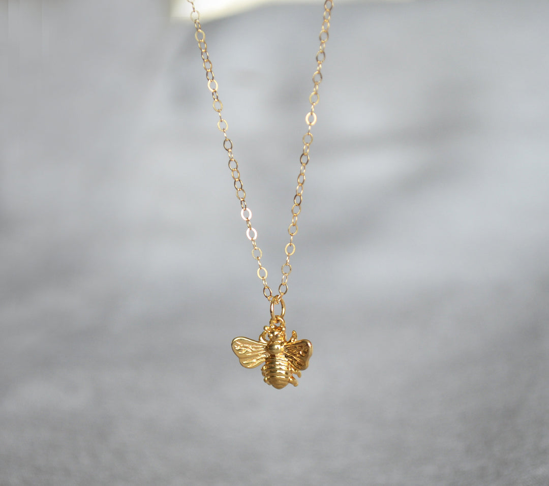 Bee Necklace, Layered Necklace, Hexagon Necklace, Friend Gift, Birthday Gift for Friend, Gift for Her, Best Friend Gift, Layering Necklace