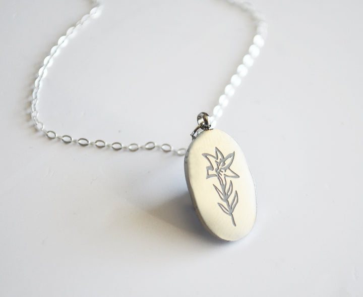 December Birth Flower Necklace, Poinsettia Birth Flower Necklace, Birthstone Stone Necklace, Birthday Gift, Personalized Necklace
