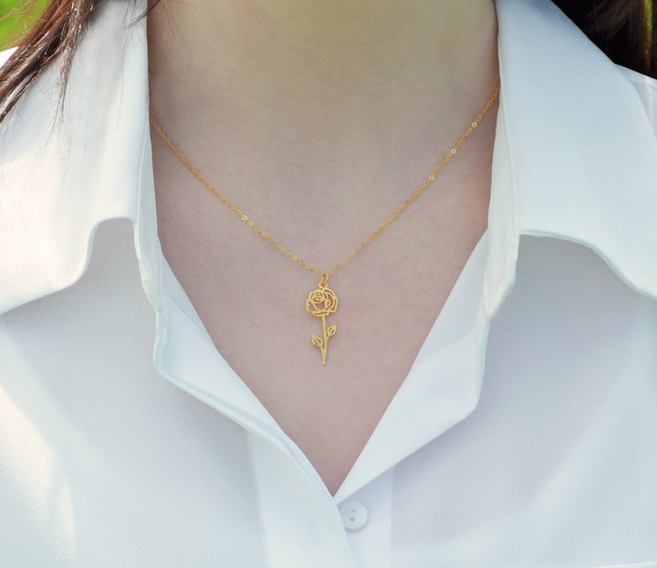 June Birth Flower Necklace, Rose Birth Flower Jewelry, Birthstone Stone Necklace, Mom Gift, Bridesmaid Gift