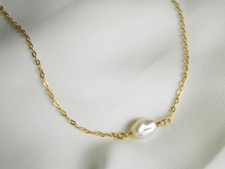 Fresh Water Pearl Necklace, June Birthstone Necklace, Bridesmaid Gift, Layering Necklace. Dainty Pearl Necklace, Wedding Necklace
