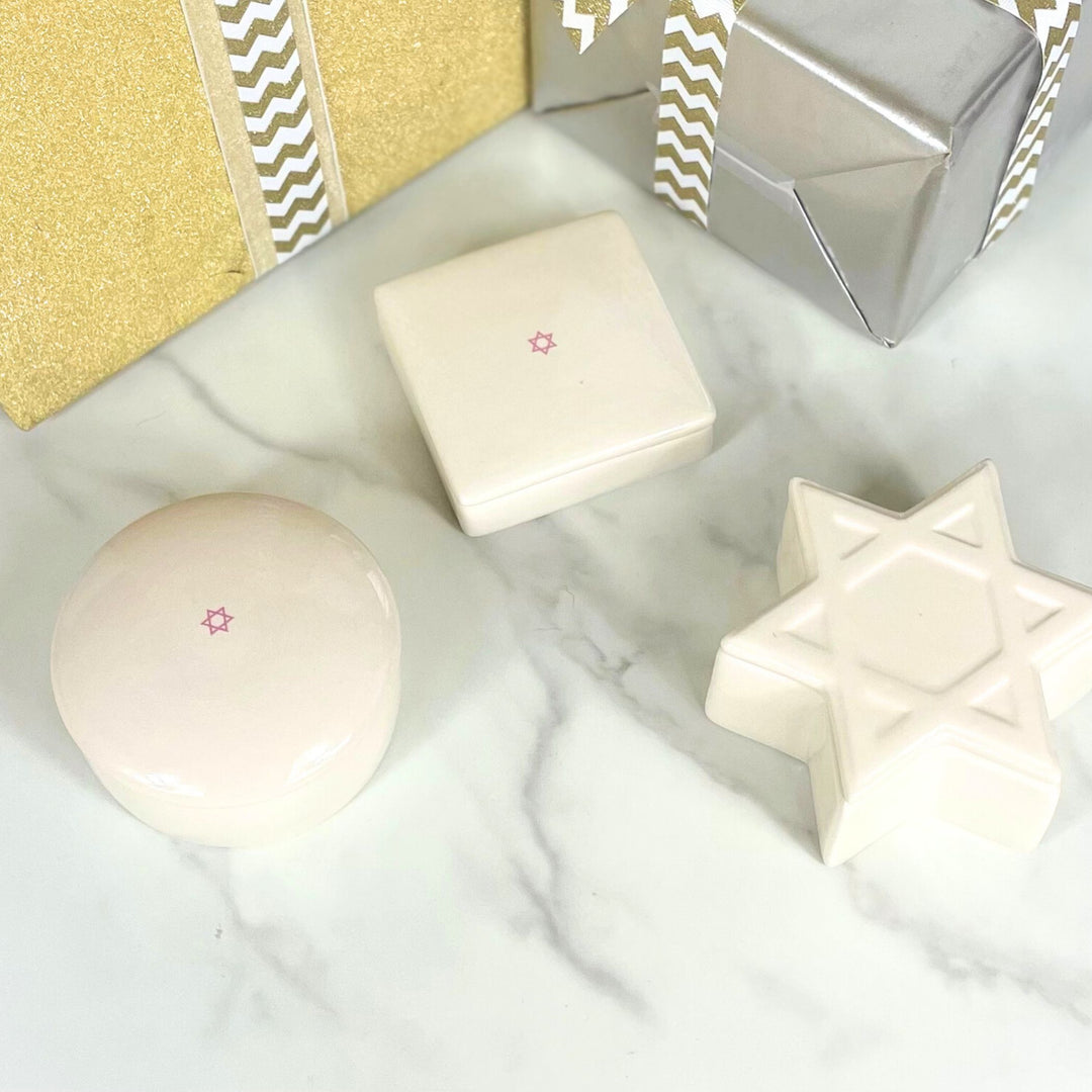 Bar Mitzvah or Bat Mitzvah Gift - Round Ceramic Keepsake Box - Star of David - Blue, Pink, etc.