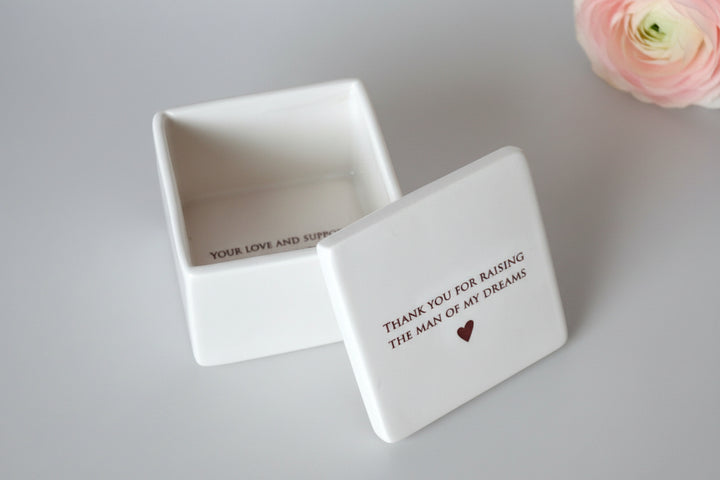 White ceramic box with imprinted message for mother of the groom