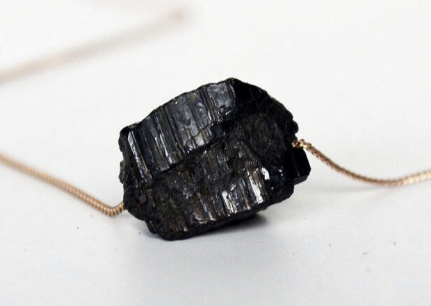 Black Tourmaline Necklace, Raw Black Tourmaline Stone Layering Necklace, Boho Necklace, Healing Crystal Necklace, Birthday Gift