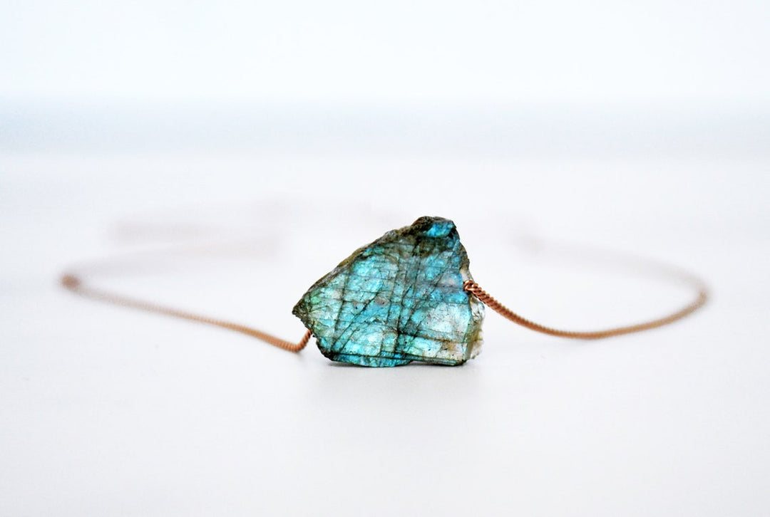 Labradorite Necklace, Natural Labradorite Choker Necklace, Raw Boho Necklace, Healing Crystal Necklace, Birthday Gift, Friend Gift