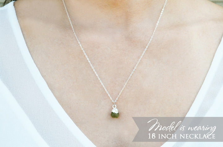 Natural Moonstone Birthstone Necklace, June Birthstone Necklace, Bridesmaid Gift, Layering Necklace. Dainty Raw Gemstone Necklace