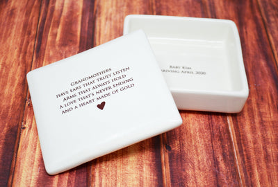 New Grandma Gift, Pregnancy Announcement, Soon-to-be Grandma Gift - Personalized Square Keepsake Box