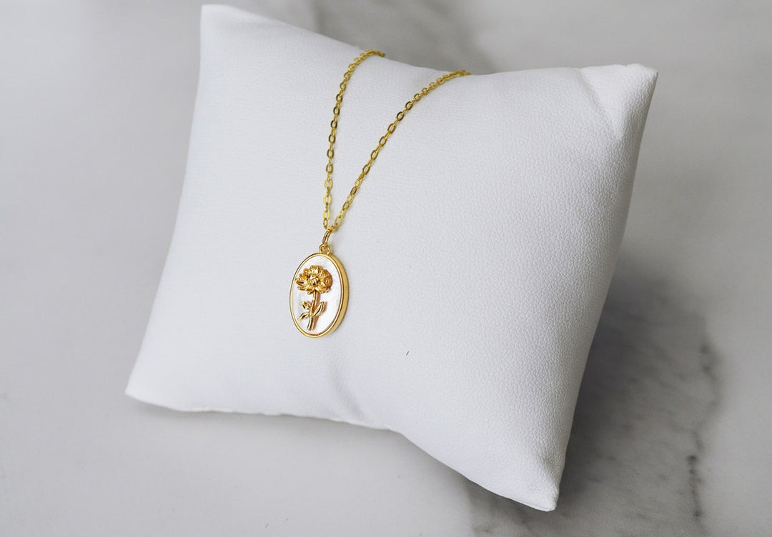November Birth Flower Necklace, Pearl Birth Month Jewelry, Chrysanthemum, Mom Gift, Layering Necklace, Push Present