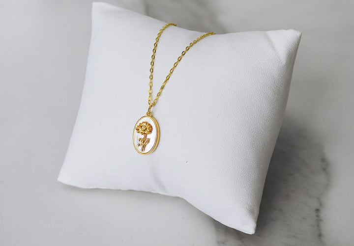 November Birth Flower Necklace, Pearl Birth Month Jewelry, Chrysanthemum, Mom Gift, Layering Necklace, Push Present