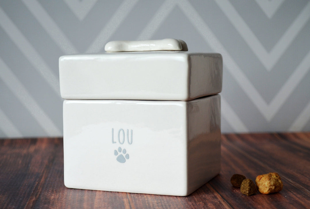 Personalized Dog Treat Jar, Pet Treat Jar, Dog Gift, Pet Gift, Puppy Gift - Larger Size - Different Text Colors Available