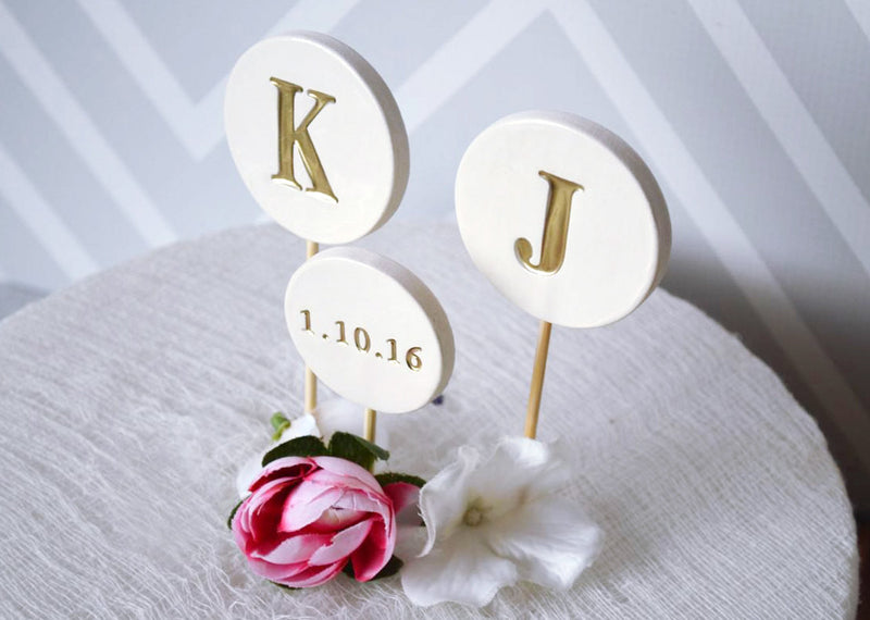 Wedding Cake Topper - PERSONALIZED Modern Circle with Initials and Wedding Date