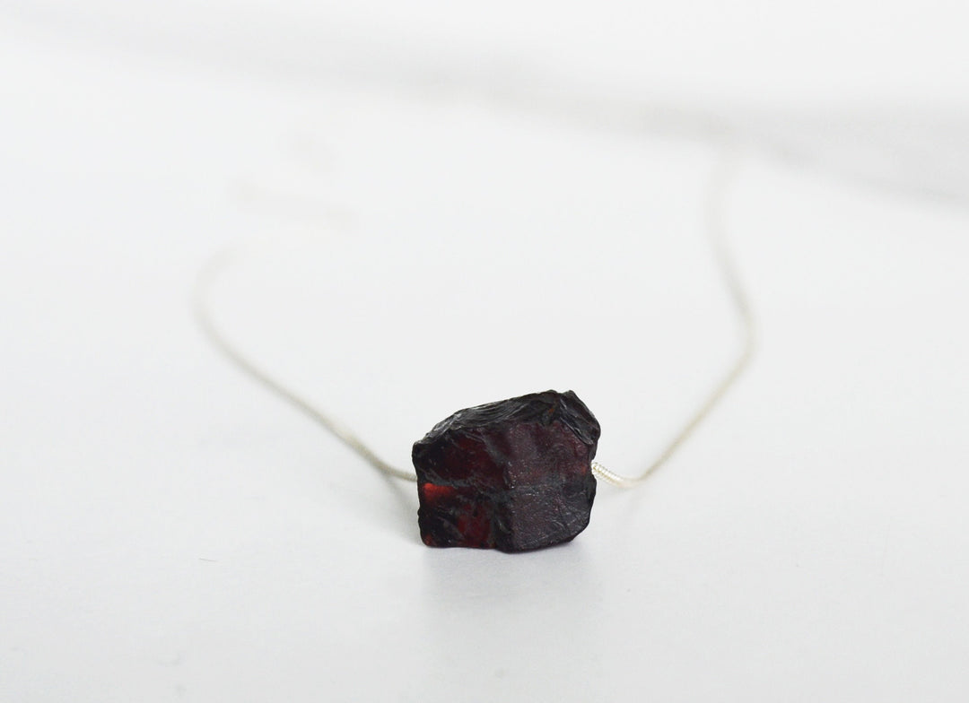 Raw Stone Garnet Necklace, January Birthstone Necklace, Genuine Garnet Jewelry, Layering Necklace, Boho Necklace, Healing Crystals