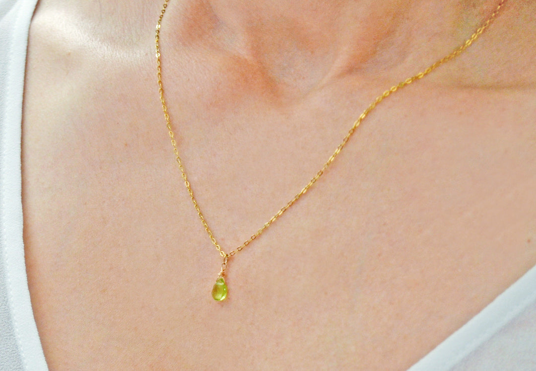 Dainty Peridot Necklace, August Birthstone Necklace, Wife Gift, Bridesmaid Gift, Genuine Semi Precious Peridot Stone, Mom Gift