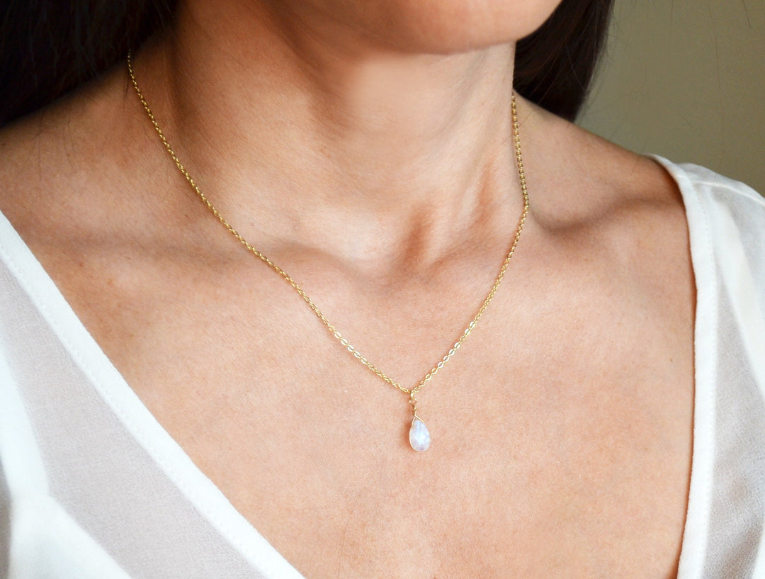 Dainty Genuine Moonstone Necklace, June Birthstone Necklace, Semi Precious Moonstone, June Birthday Gift, Gift for Her, Bridesmaid Gift