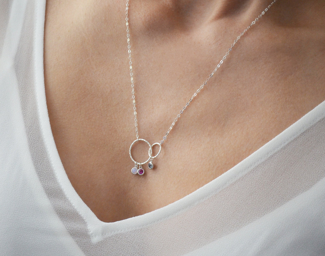 Eternity Circle Necklace, Infinity Necklace, Minimalist necklace, Interlocking Circles, Best Friend Gift, Mom Necklace