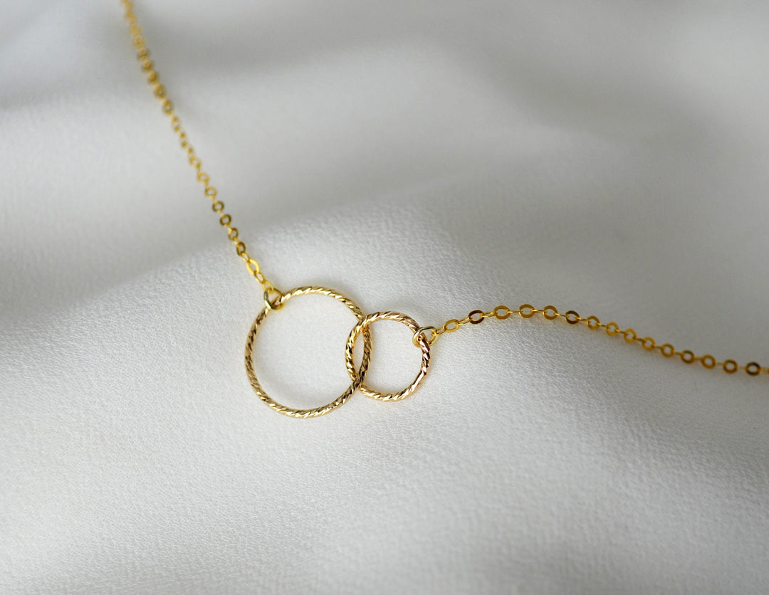 Mother's Day Necklace, Family Necklace, Infinity Necklace, Eternity Circle Necklace, Mom Necklace, Mom Gift, Birthstone Necklace, Wife Gift