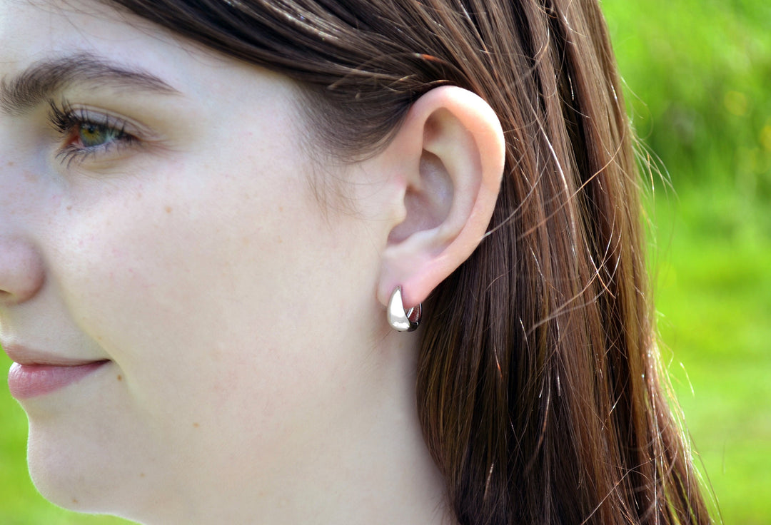 Silver Hoop Tear Drop Earrings, Dainty Hoop Huggie Earrings, Minimalist Jewelry, Birthday Gift, Bridesmaid Gift, Friend Gift