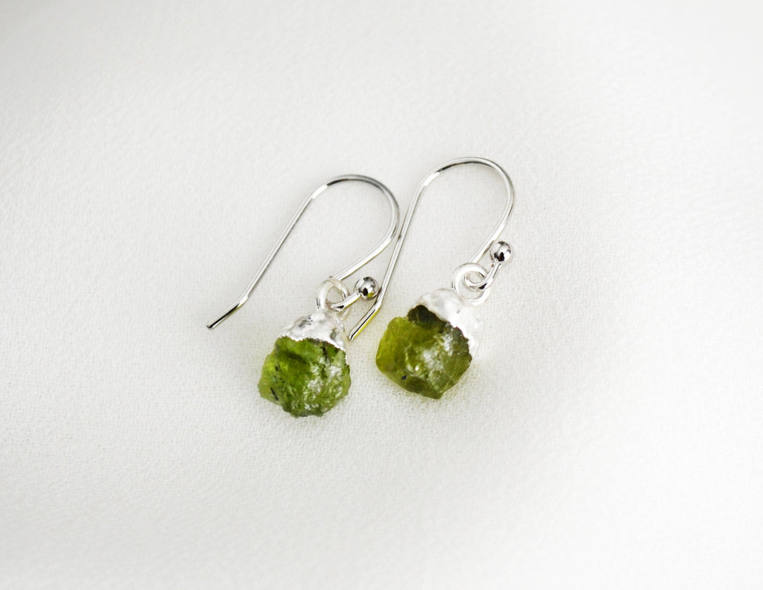 Raw Peridot Earrings, August Birthstone Gift,  August Birthstone earrings, Bridesmaid earrings, August Birthday Gift, Peridot Jewelry Set