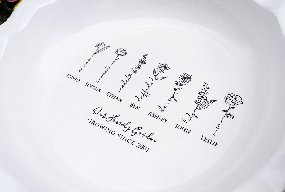 Pie Plate with Birth Flowers and Names, Family Garden Personalized Pie Dish