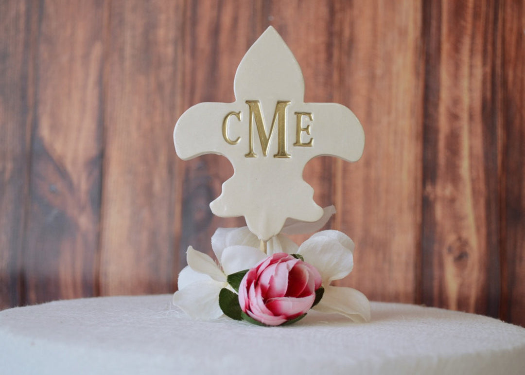 PERSONALIZED Fleur-de-lis Wedding Cake Topper in Gold